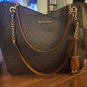 Michaela Kors Purse